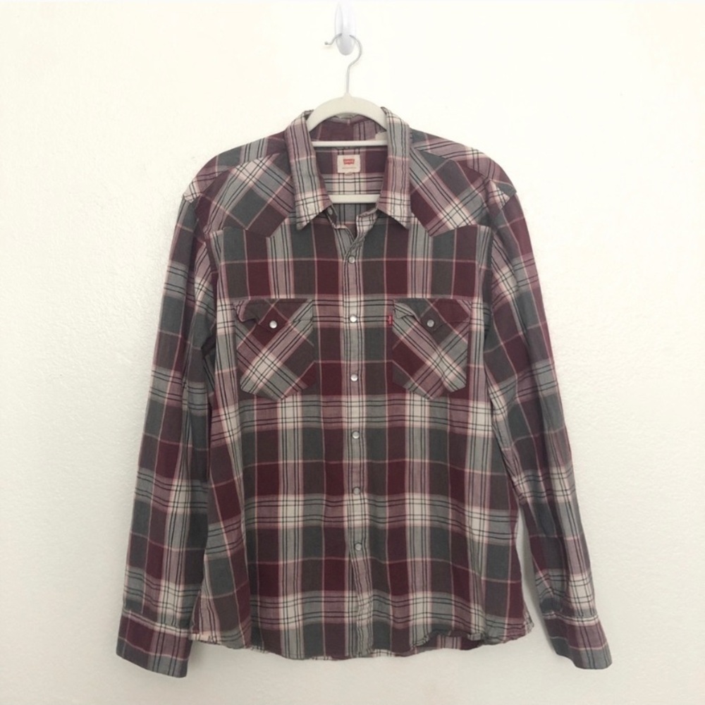 Levi’s plaid button down flannel